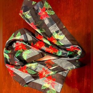 Christmas motif ‘Silk-feel’ scarf